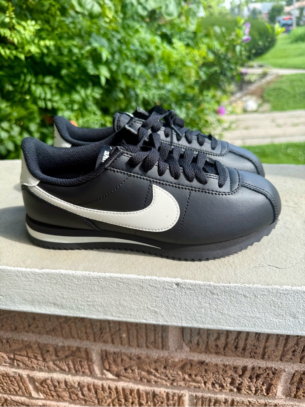NWOB Nike Cortez Leather Black/White 6 Women's